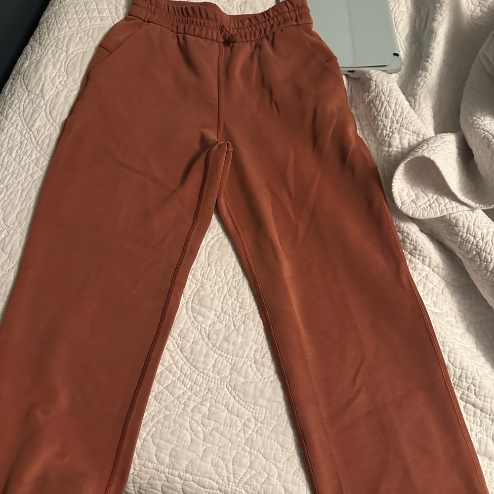 Lululemon sweats